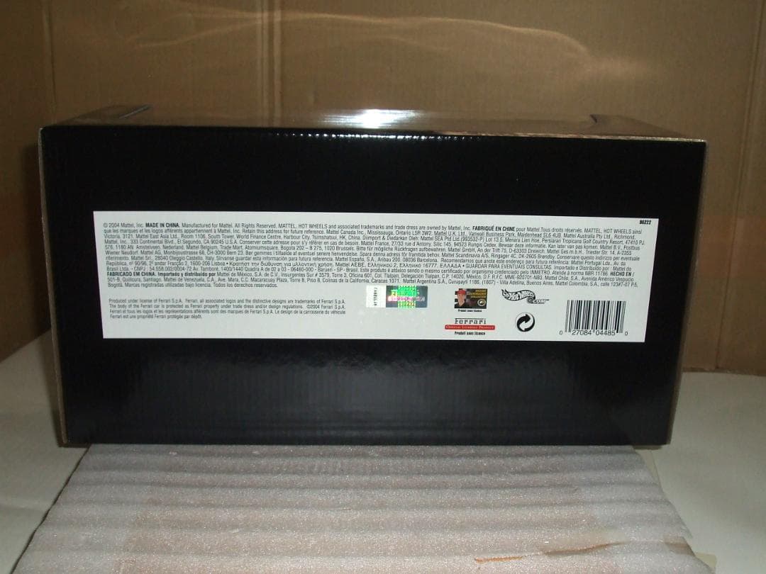 未開封　フェラーリ　F２００４　シューマッハ　＃１　バーレーン　マテル　１／１８
