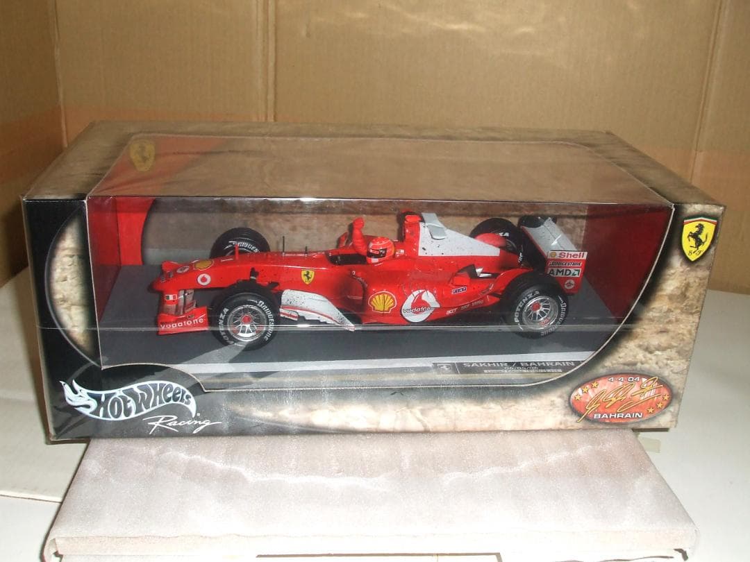 未開封　フェラーリ　F２００４　シューマッハ　＃１　バーレーン　マテル　１／１８