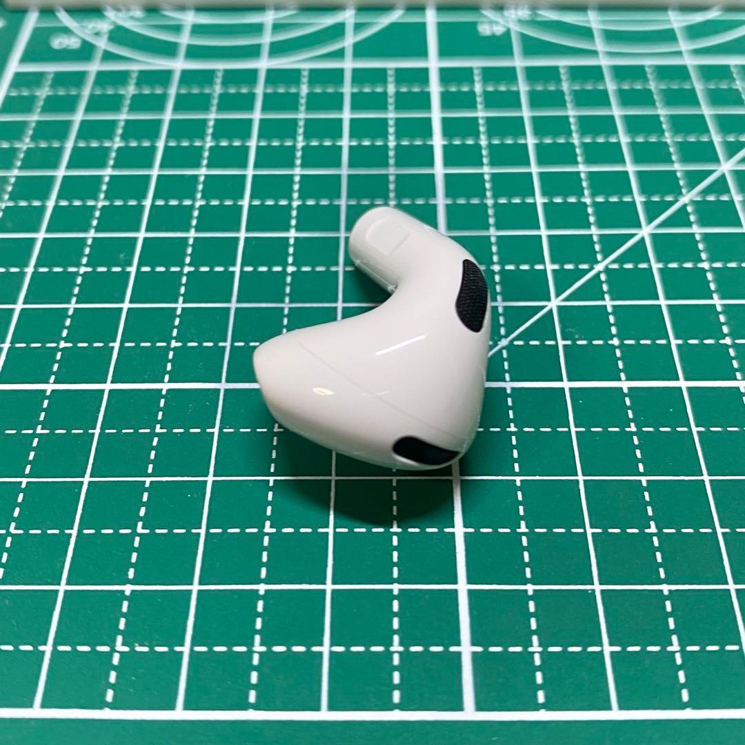 AirPods4 第4世代　エアポッズ第四世代右耳のみ(ANC無し)