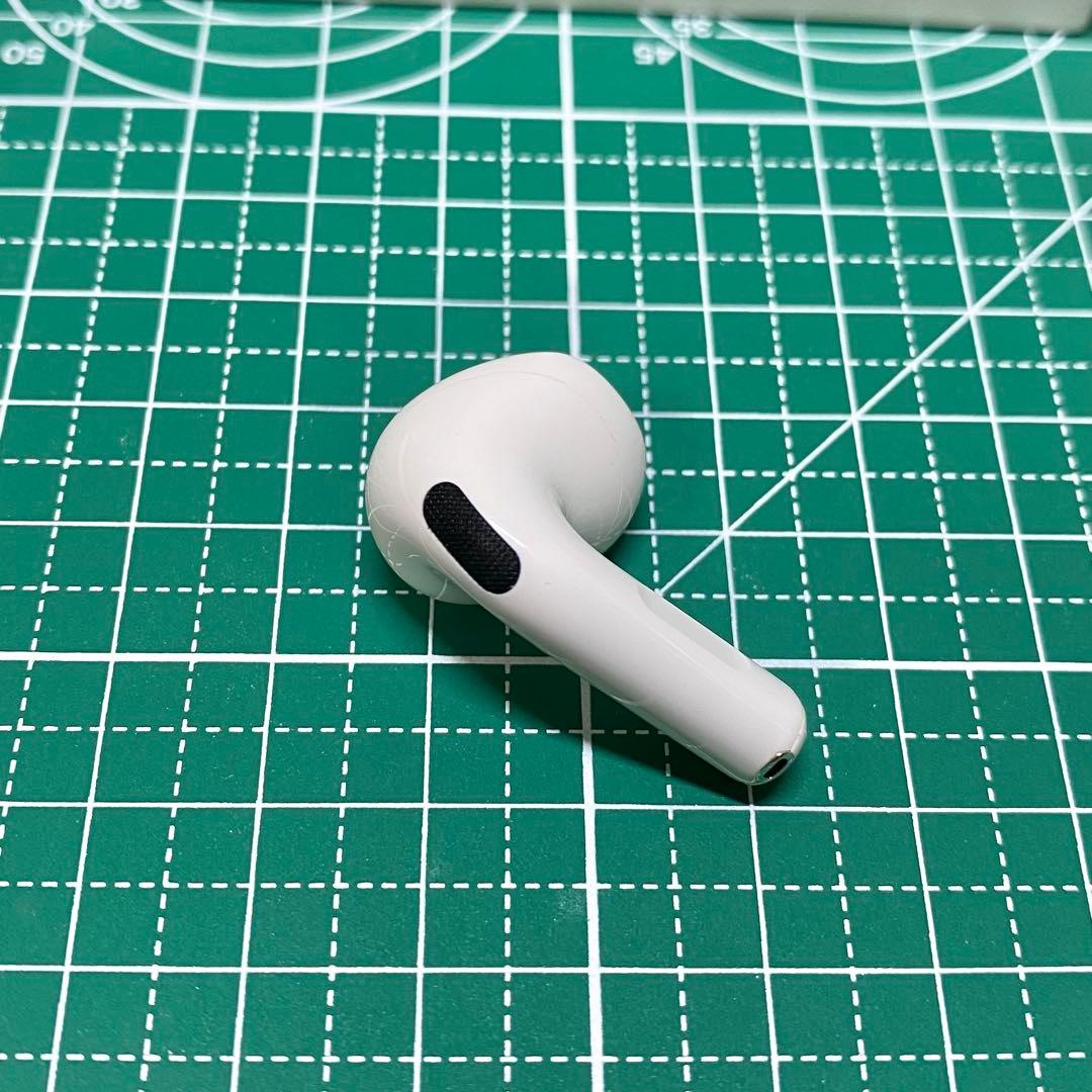 AirPods4 第4世代　エアポッズ第四世代右耳のみ(ANC無し)