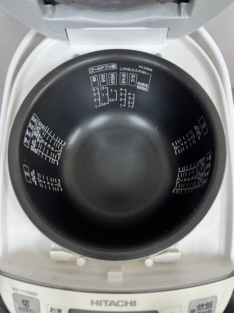 HITACHI 圧力スチームIH炊飯器 RZ-YV100M 2017年製