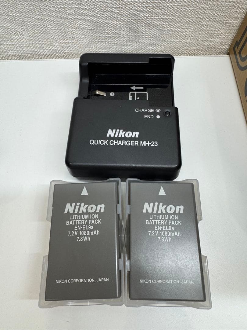Nikon D3000 稼働品！バッテリー2個&カラーフィルター付き！