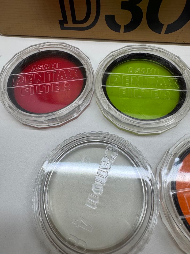 Nikon D3000 稼働品！バッテリー2個&カラーフィルター付き！