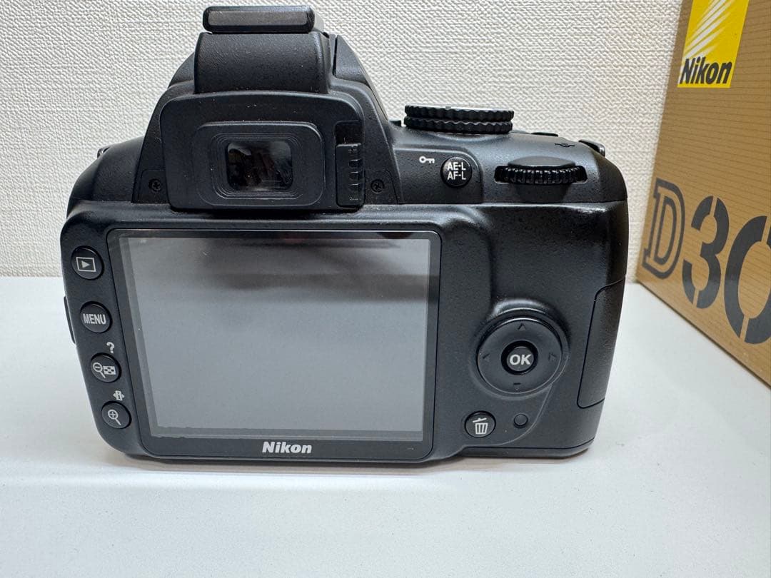 Nikon D3000 稼働品！バッテリー2個&カラーフィルター付き！