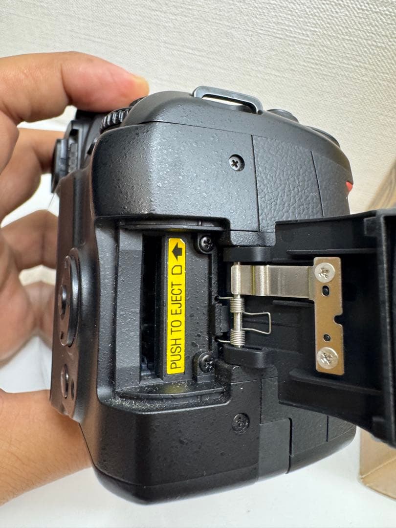 Nikon D3000 稼働品！バッテリー2個&カラーフィルター付き！