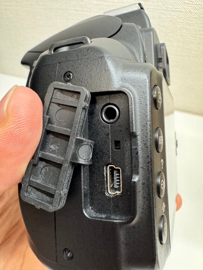 Nikon D3000 稼働品！バッテリー2個&カラーフィルター付き！