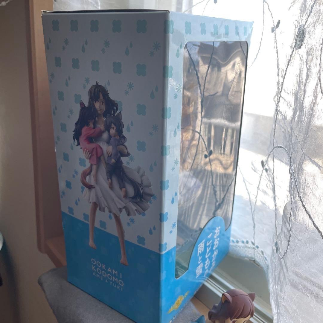 おおかみこどもの雨と雪 、フィギュア2体付き