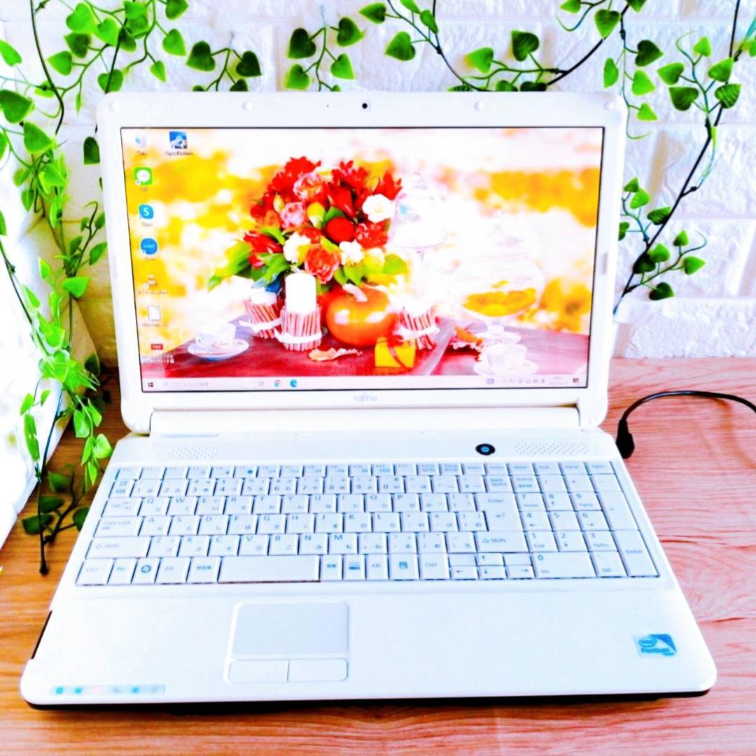 【美品】爆速SSD✨パールホワイト✨初心者おすすめ✨設定済PC✨富士通【Go5】