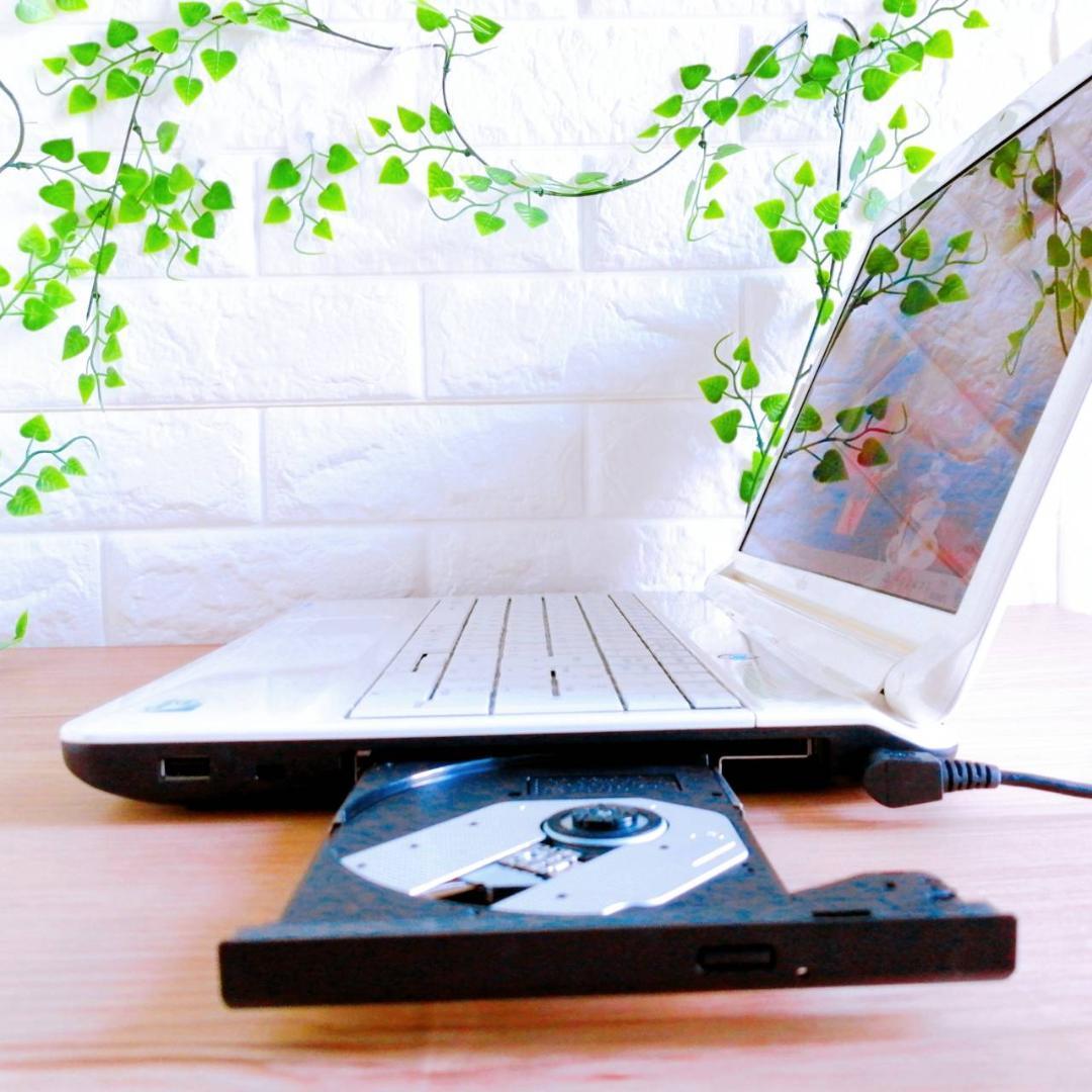 【美品】爆速SSD✨パールホワイト✨初心者おすすめ✨設定済PC✨富士通【Go5】