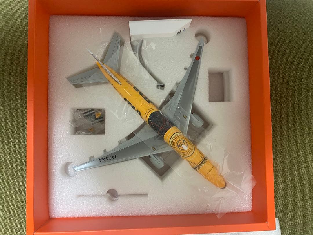 ANA スター・ウォーズ特別塗装機 1/200