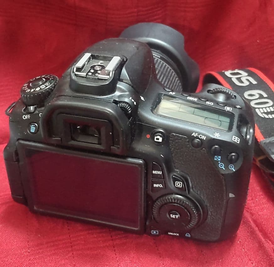 Canon EOS 60D デジタル一眼レフカメラ＜美品/動作確認済＞＋レンズ付