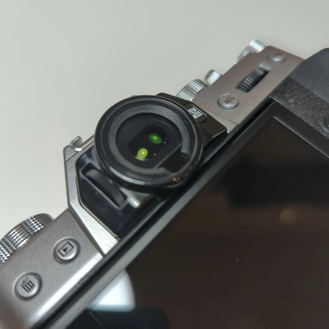 富士フイルム　Fujifilm X-T10 ミラーレスカメラ ボディ