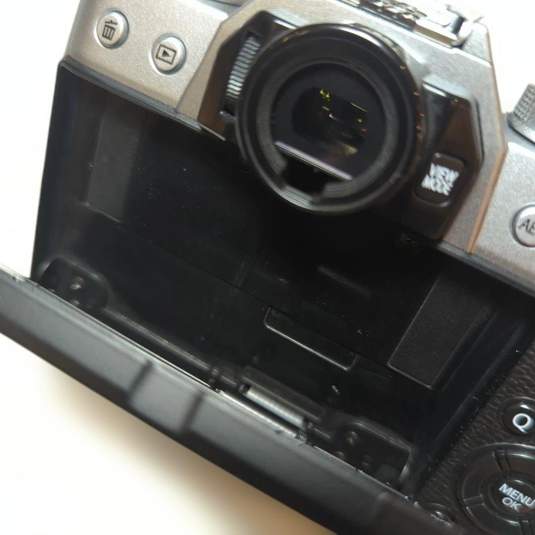 富士フイルム　Fujifilm X-T10 ミラーレスカメラ ボディ