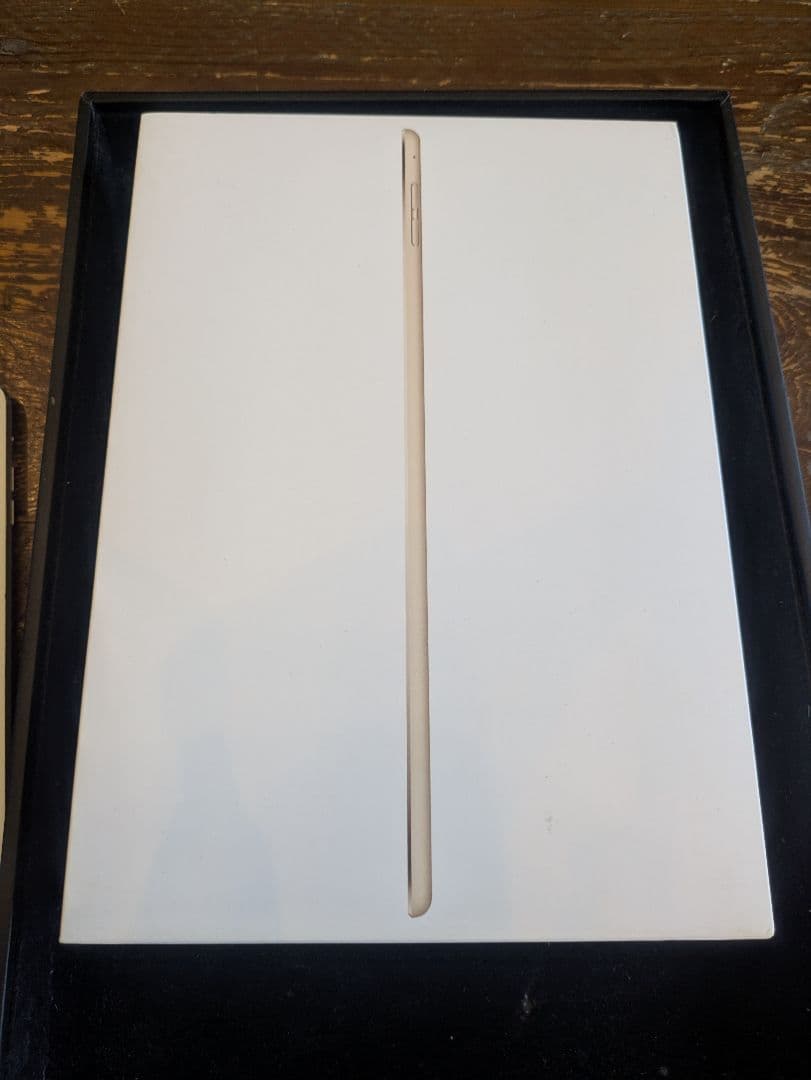 ラスト1台　アイパッドApple iPad Air ホワイト 本体　WiFi専用