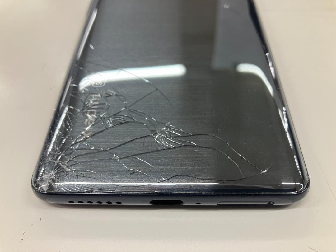訳あり】Xiaomi 11T Pro 256GB 背面割れ・画面無傷