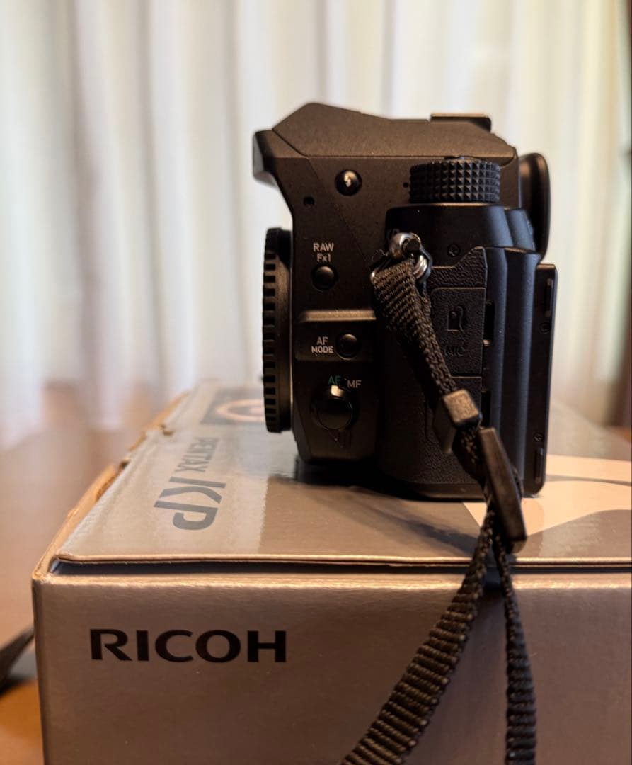 【美品】PENTAX KP ボディ ペンタックス　カメラバッグ付き　ショット少