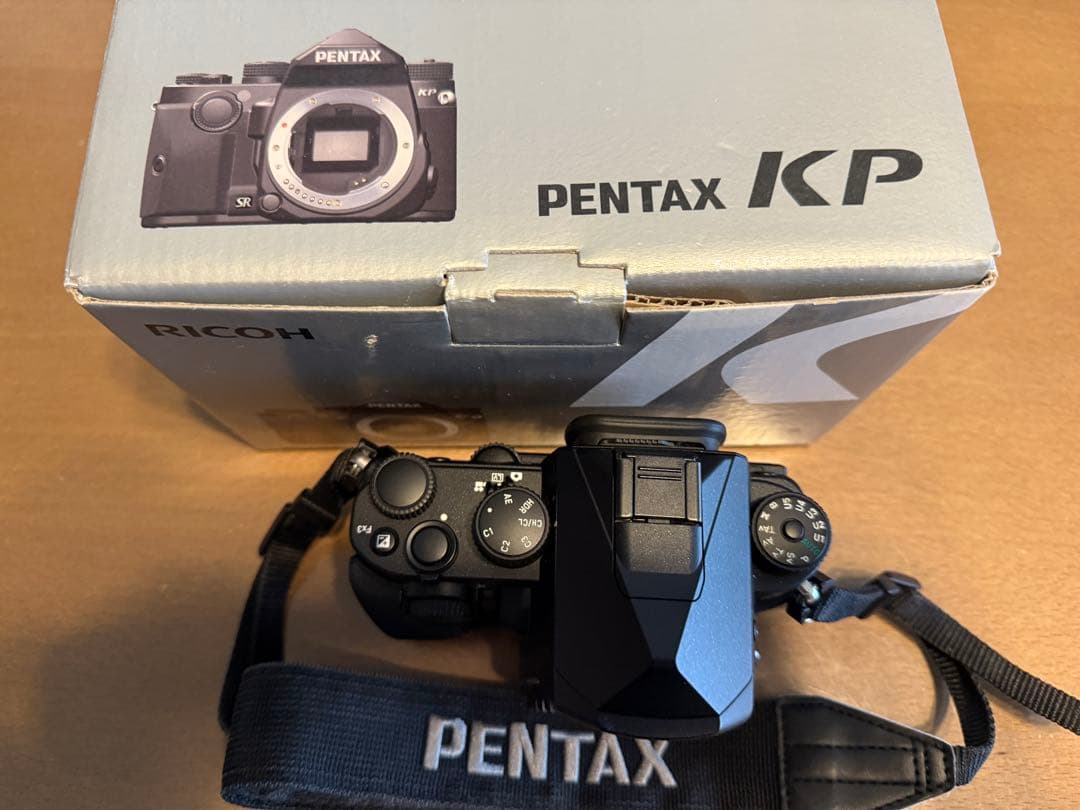 【美品】PENTAX KP ボディ ペンタックス　カメラバッグ付き　ショット少