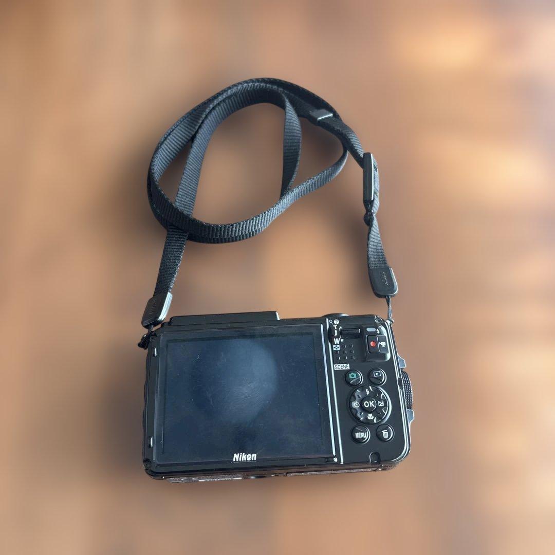 Nikon COOLPIX 迷彩柄 デジタルカメラ