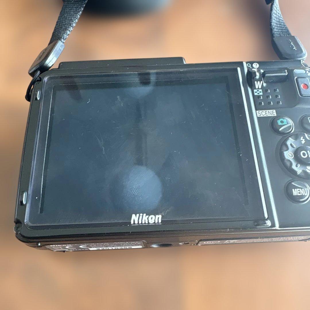 Nikon COOLPIX 迷彩柄 デジタルカメラ