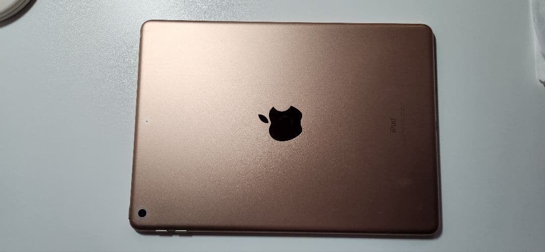 Apple iPad (第6世代) ゴールド 32GB
