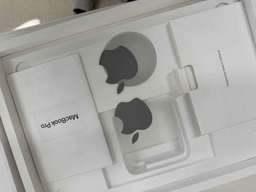 (充放電14回)MacBook Pro M2 スペースグレー