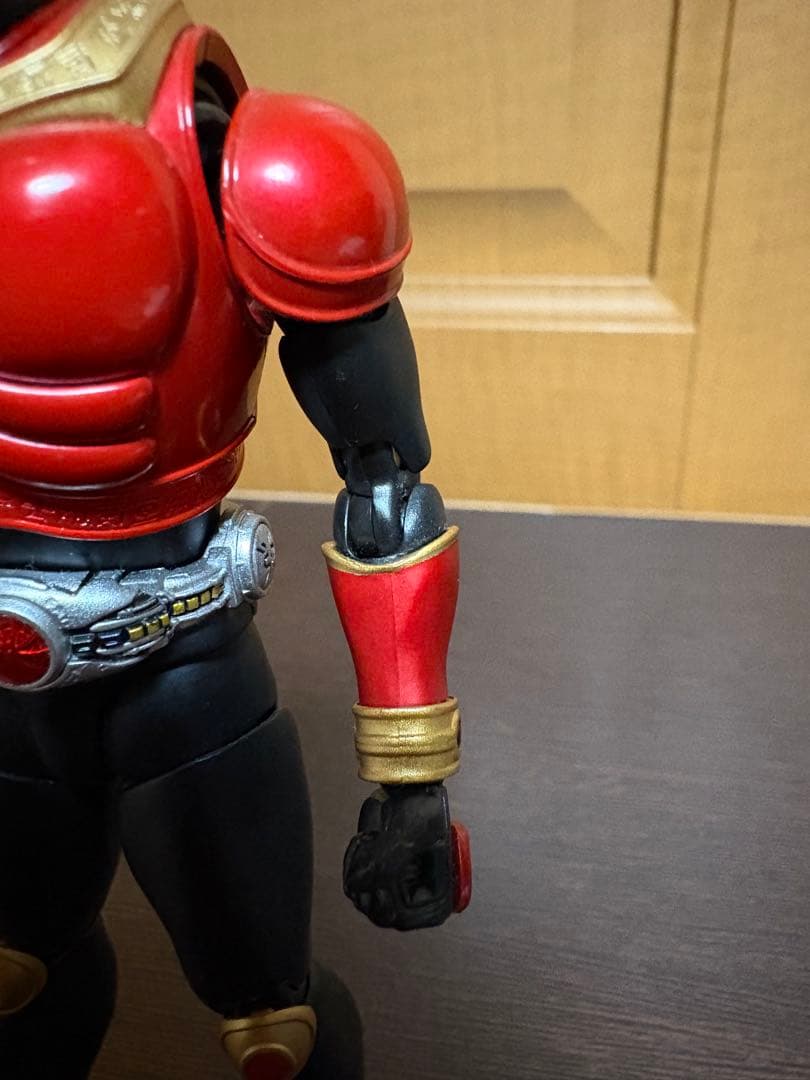 フィギュアーツ　真骨彫　仮面ライダークウガ　マイティフォーム