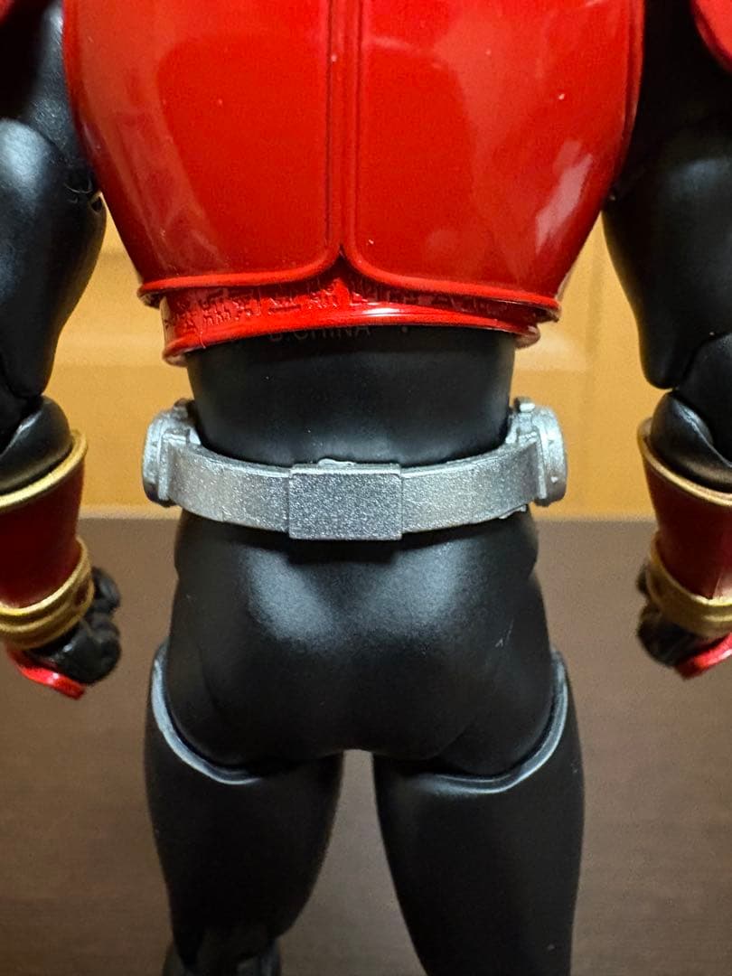 フィギュアーツ　真骨彫　仮面ライダークウガ　マイティフォーム