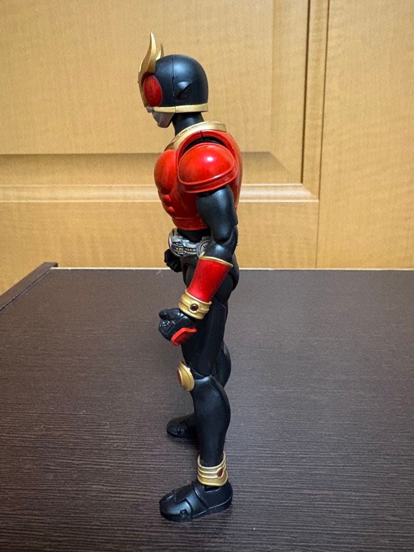 フィギュアーツ　真骨彫　仮面ライダークウガ　マイティフォーム