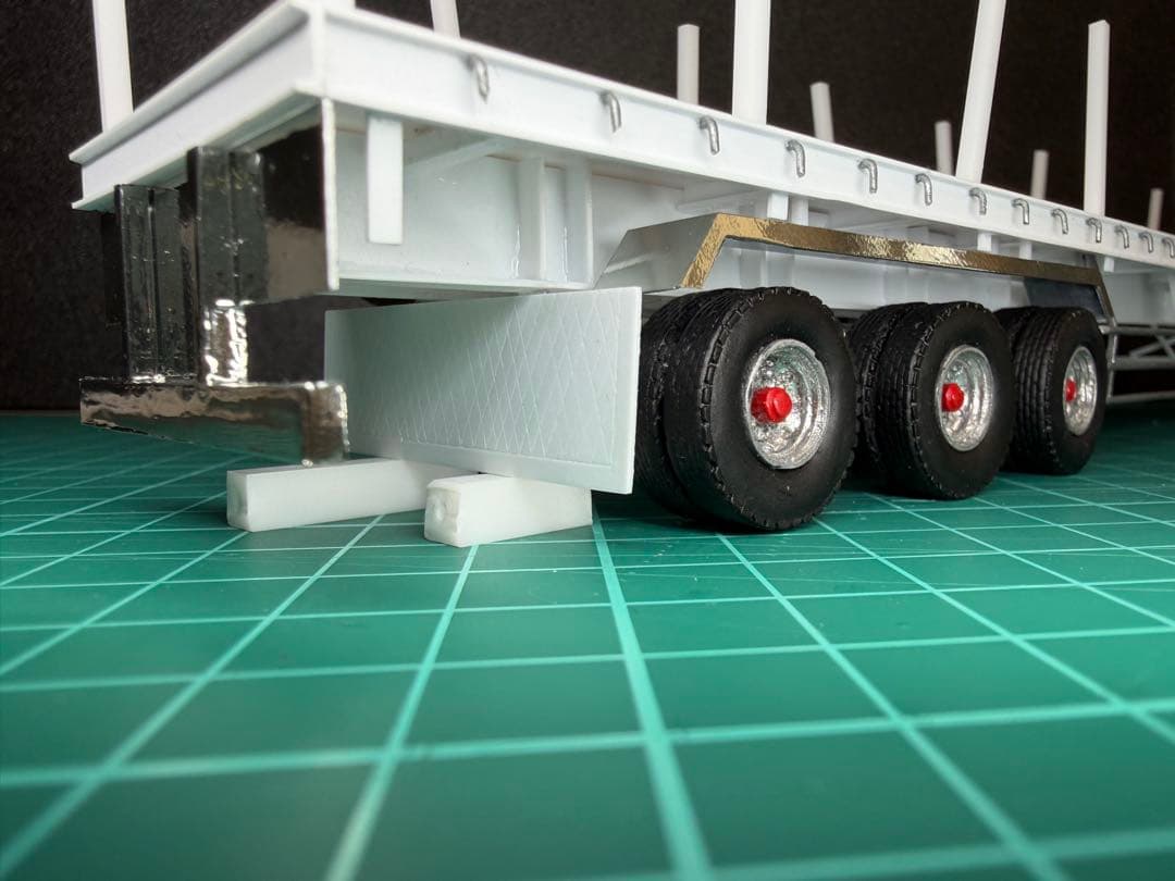 翔平　1/50 3軸フラットトレーラー　重機　建機