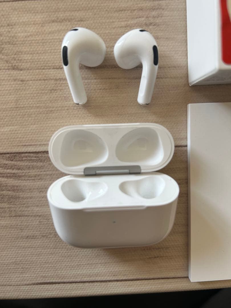 ※要説明欄　3世代　AirPods本体 ホワイト 充電ケース付き