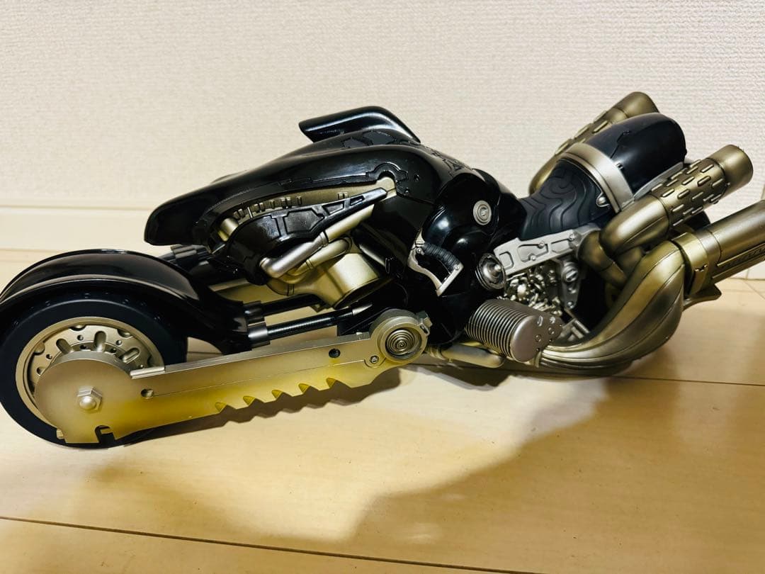 プレイアーツ改 クラウド・ストライフ&フェンリルフィギュア