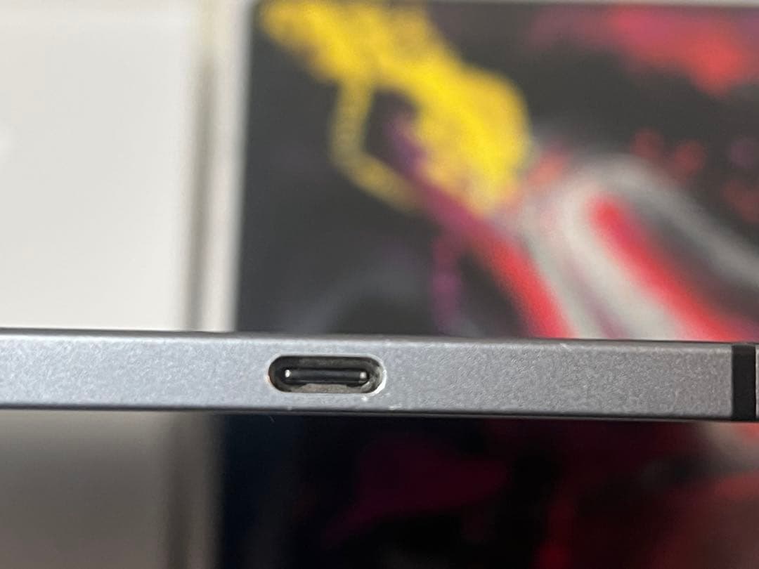 美品　iPad Pro 12.9インチ　1TB セルラー　スペースグレー