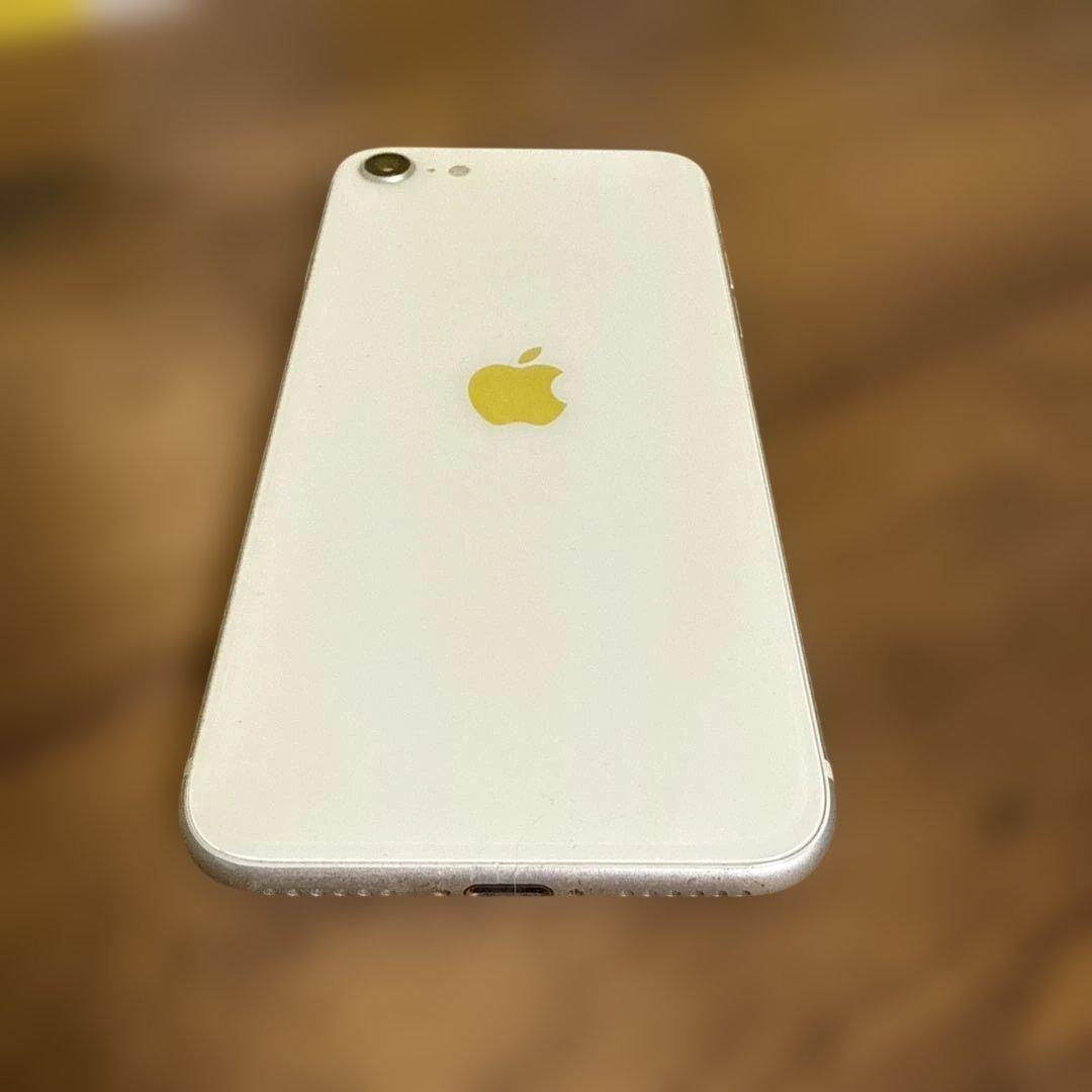 m*♡様 キッズにいかが？ iPhone SE2 64GB ホワイト