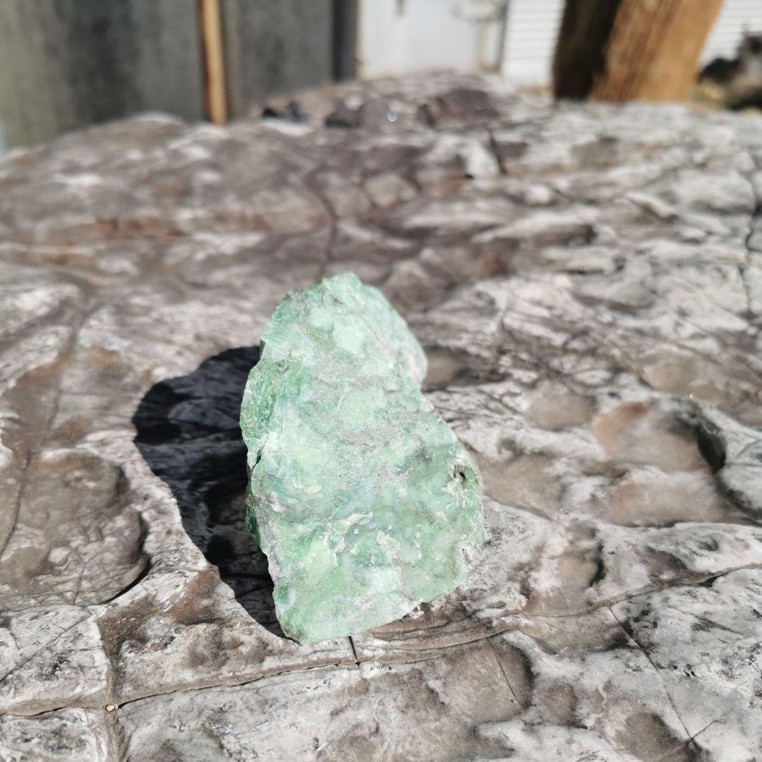 ナミビア翡翠　278.5　翡翠　ヒスイ　鑑賞石　石　置物　オブジェ　インテリア