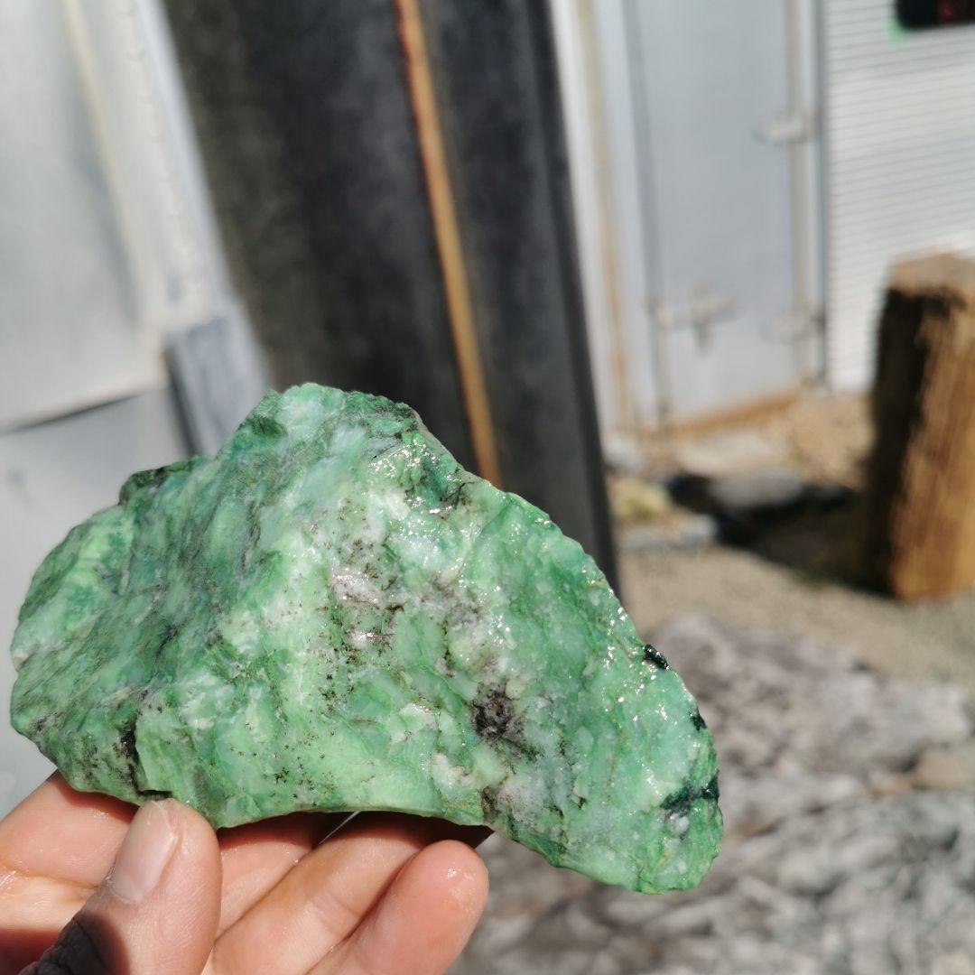 ナミビア翡翠　278.5　翡翠　ヒスイ　鑑賞石　石　置物　オブジェ　インテリア