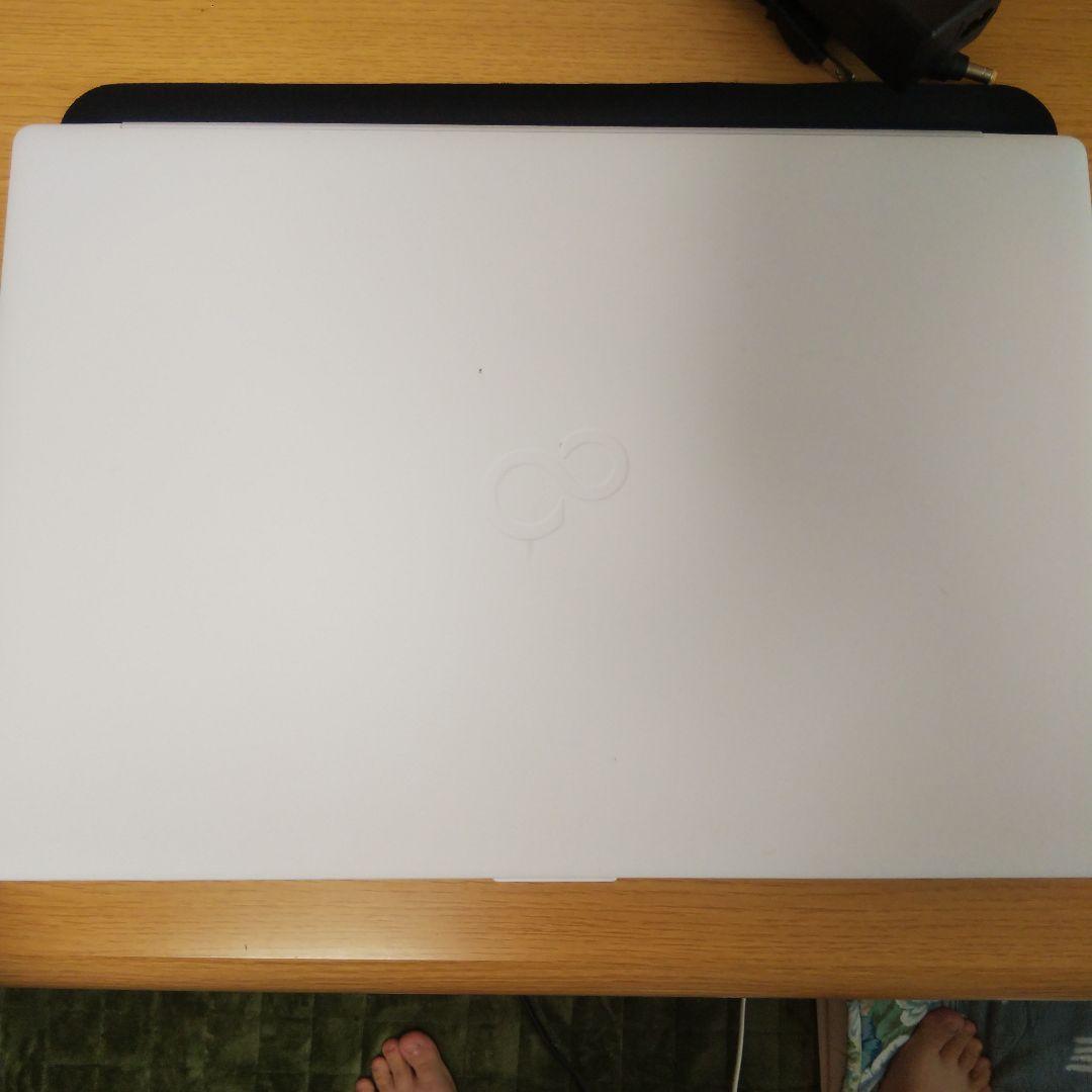 大特価 早い者勝ち 中古 FMV 3515H1W