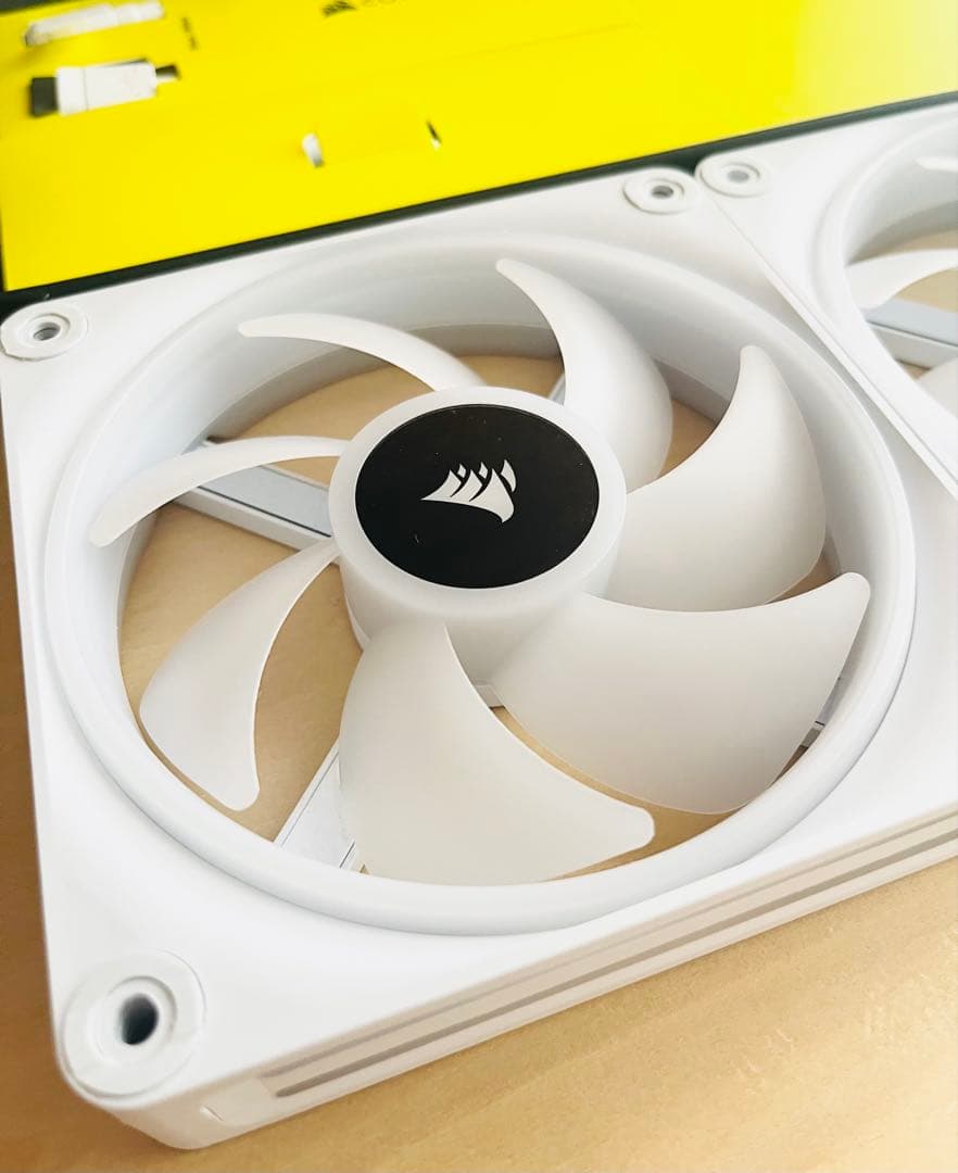 Corsair QX120 RGB ファン 3個セット ホワイト②