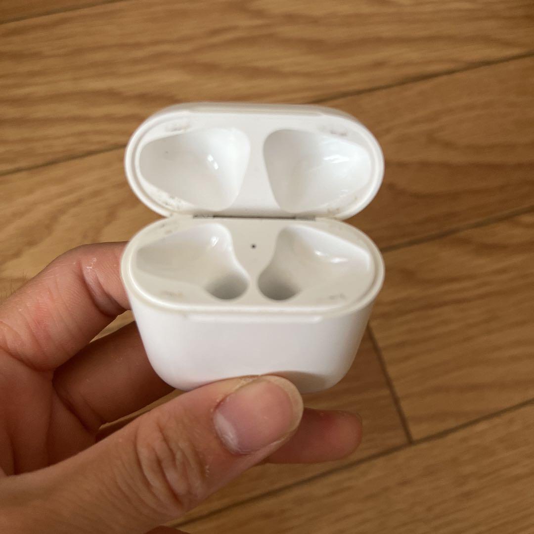 Apple AirPods（第2世代） APPLE MV7N2J/A