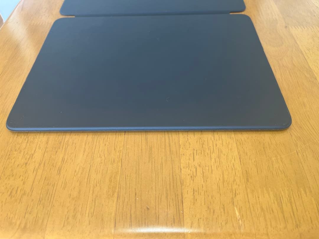 純正Apple iPad Pro Smart Keyboard Folio11