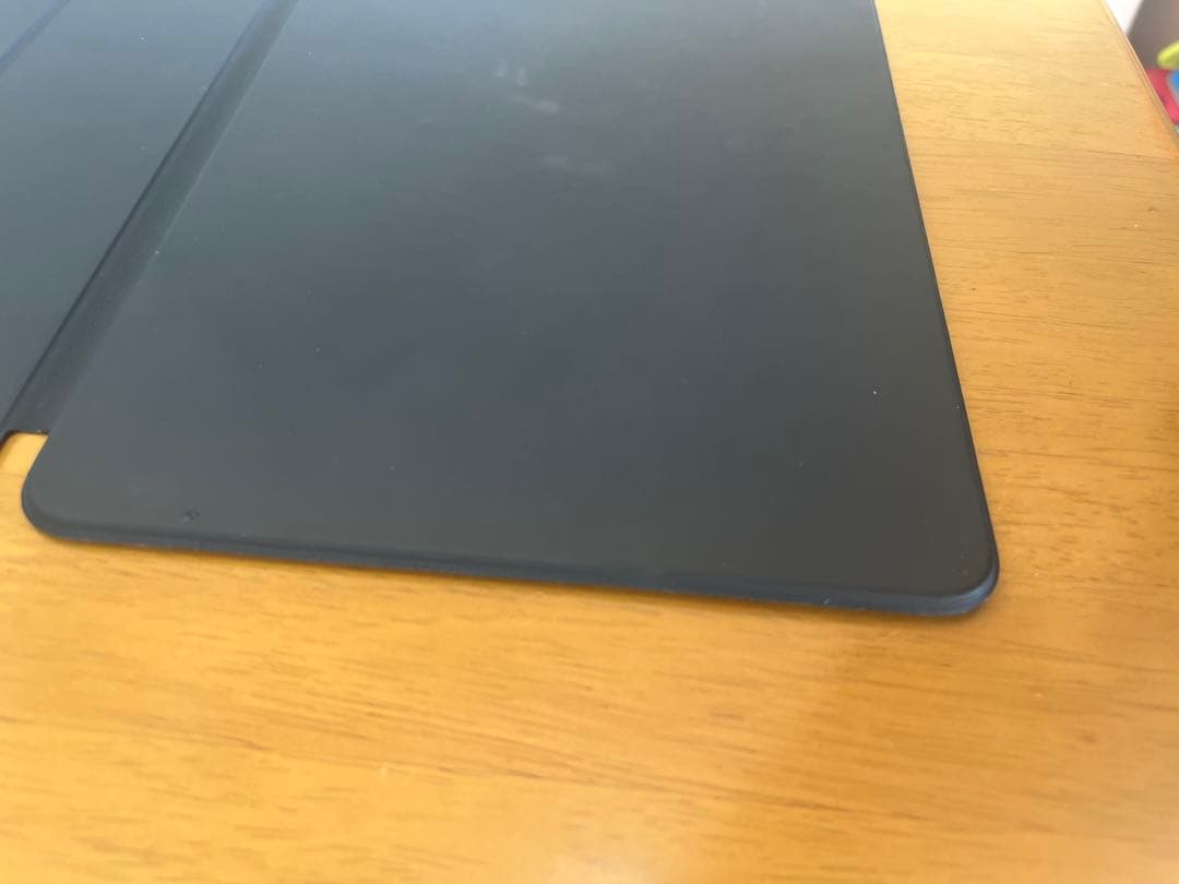 純正Apple iPad Pro Smart Keyboard Folio11