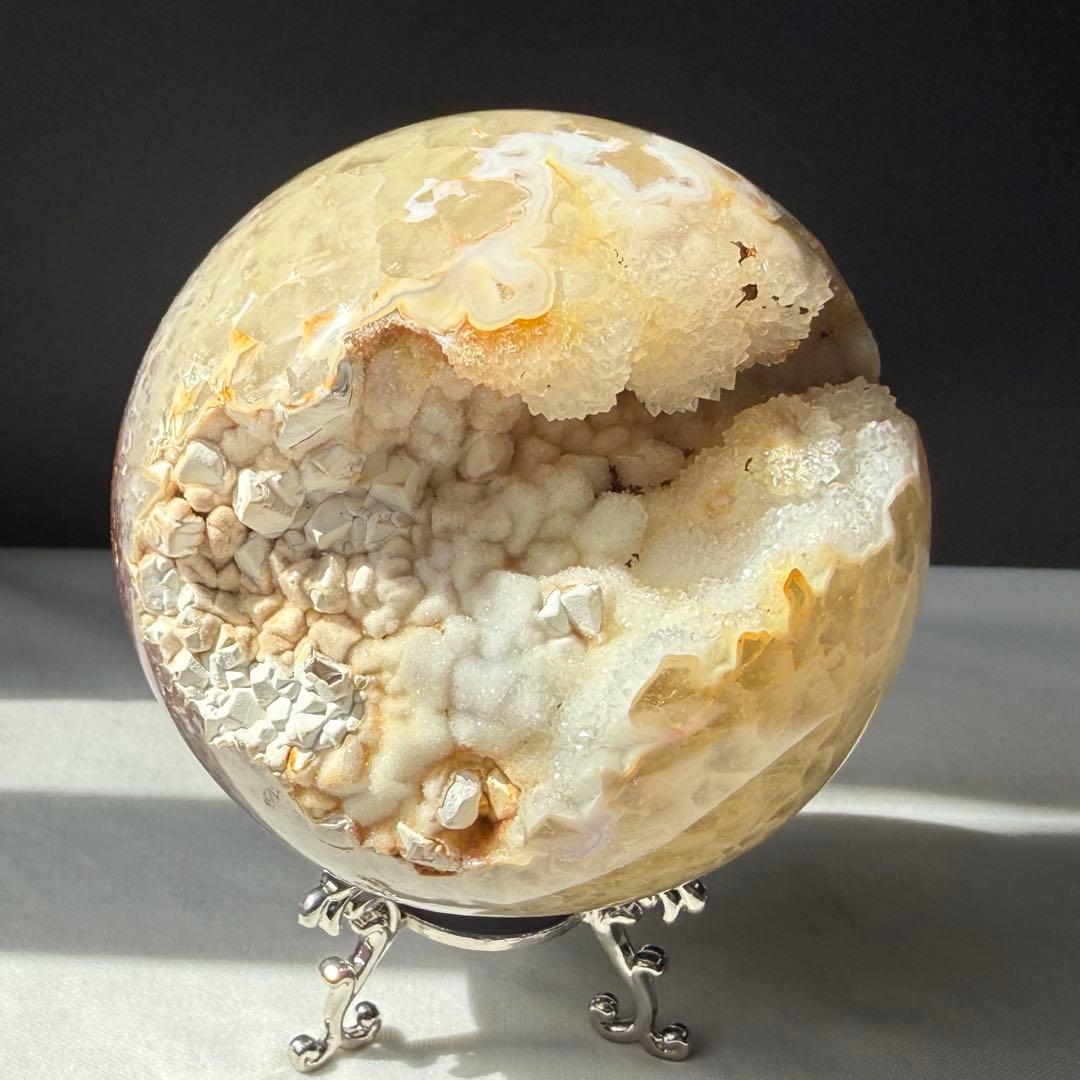 天然石シュガー瑪瑙の笑い口　置物　スフィアNO.030714