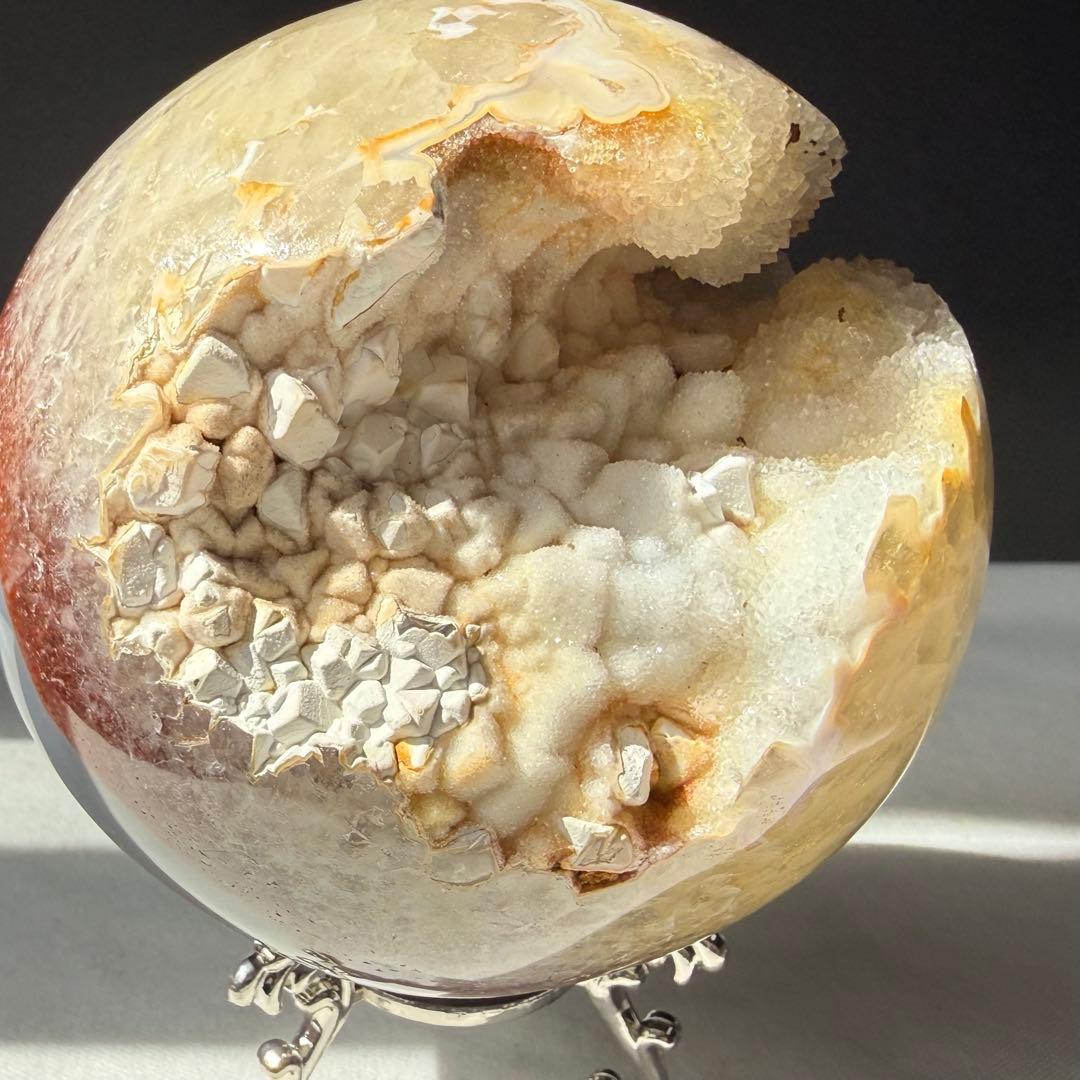 天然石シュガー瑪瑙の笑い口　置物　スフィアNO.030714