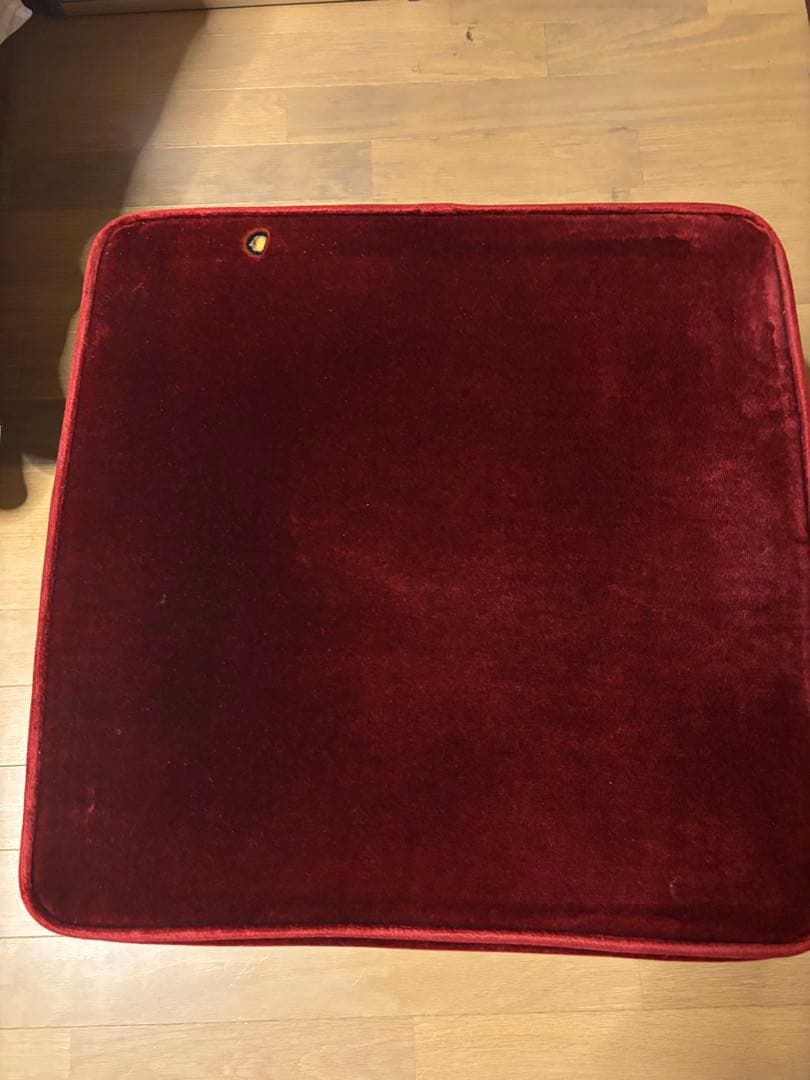 チャールズエドワード❣️赤いいす　1脚 スクエアスツール