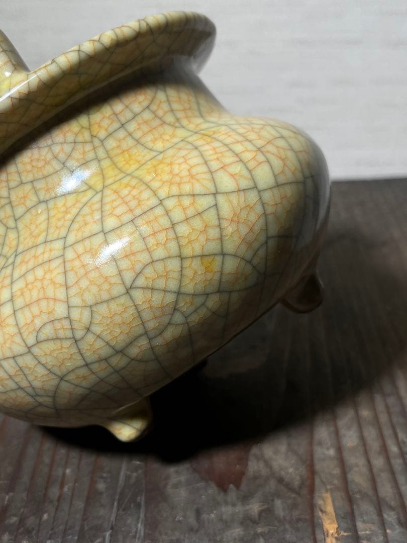 明　哥釉三足香炉　明時代