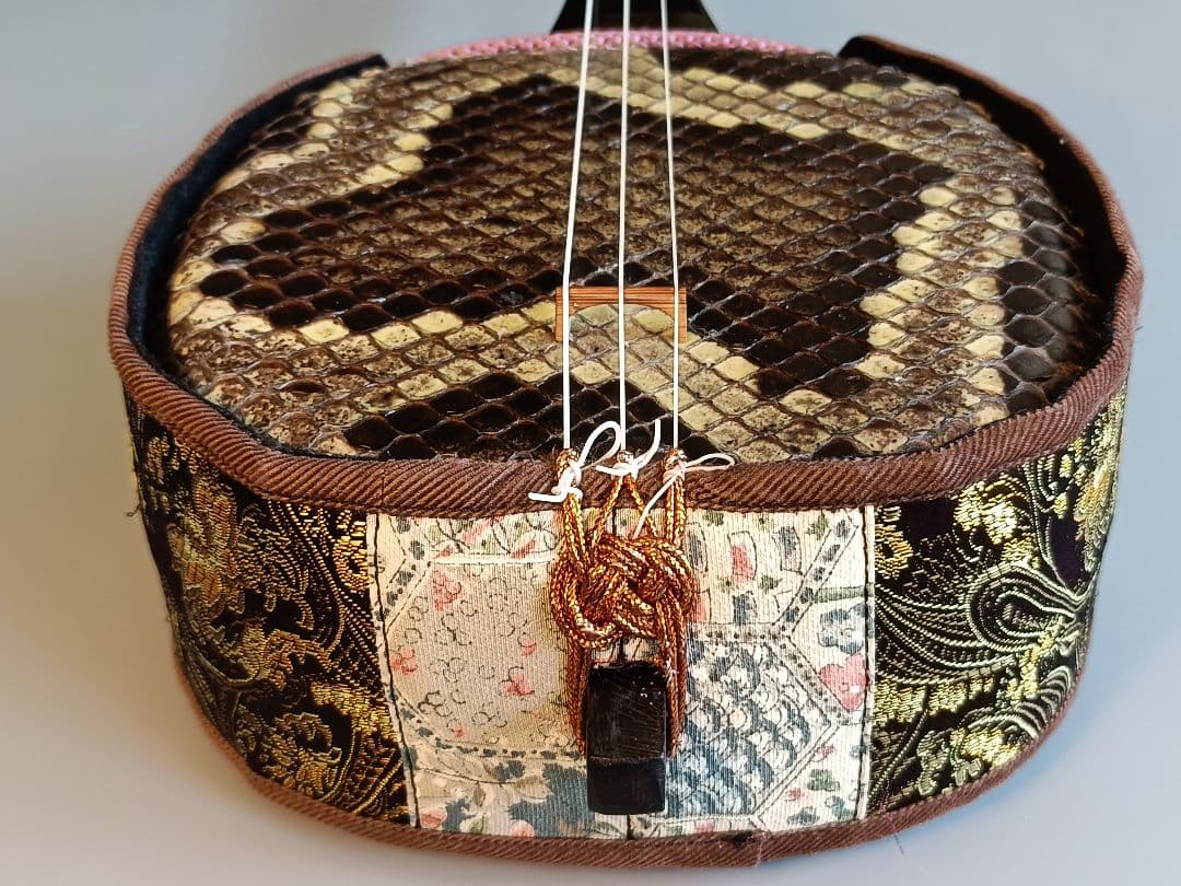 巨匠又吉康美作 初期の現代真壁型 オーダー特注品 八重山ウジラミ入黒木使用