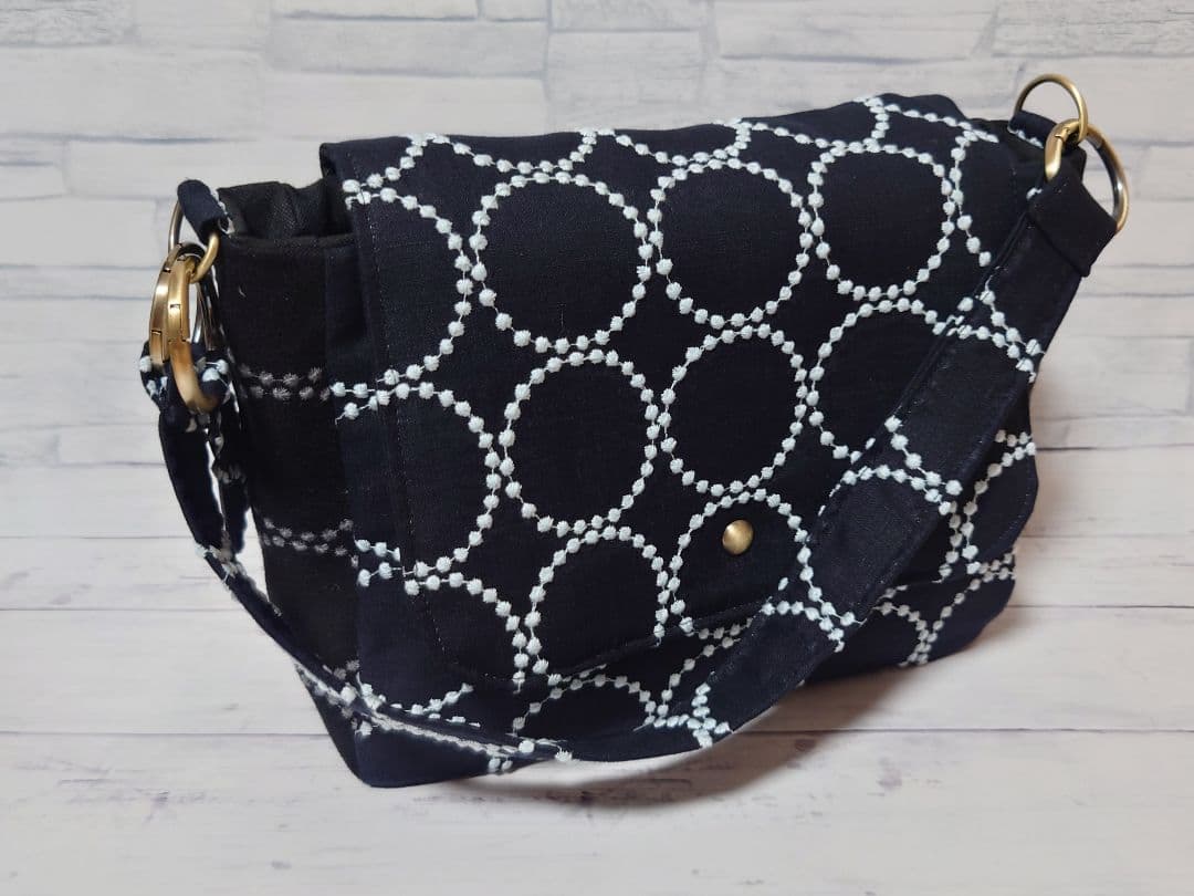 tambourine　navy ミナペルホネン カバーバッグ