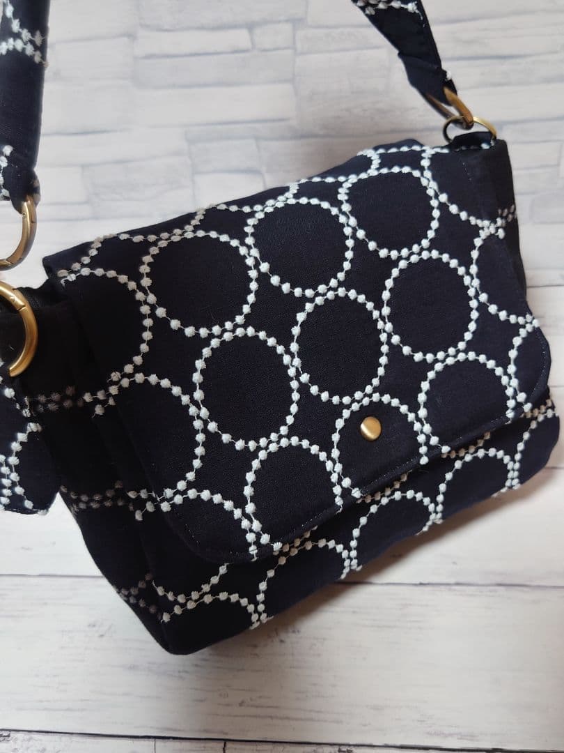 tambourine　navy ミナペルホネン カバーバッグ