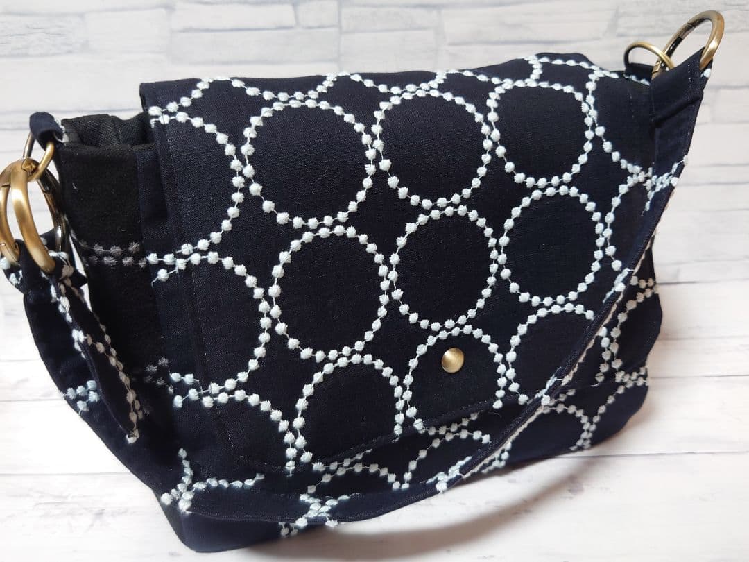 tambourine　navy ミナペルホネン カバーバッグ