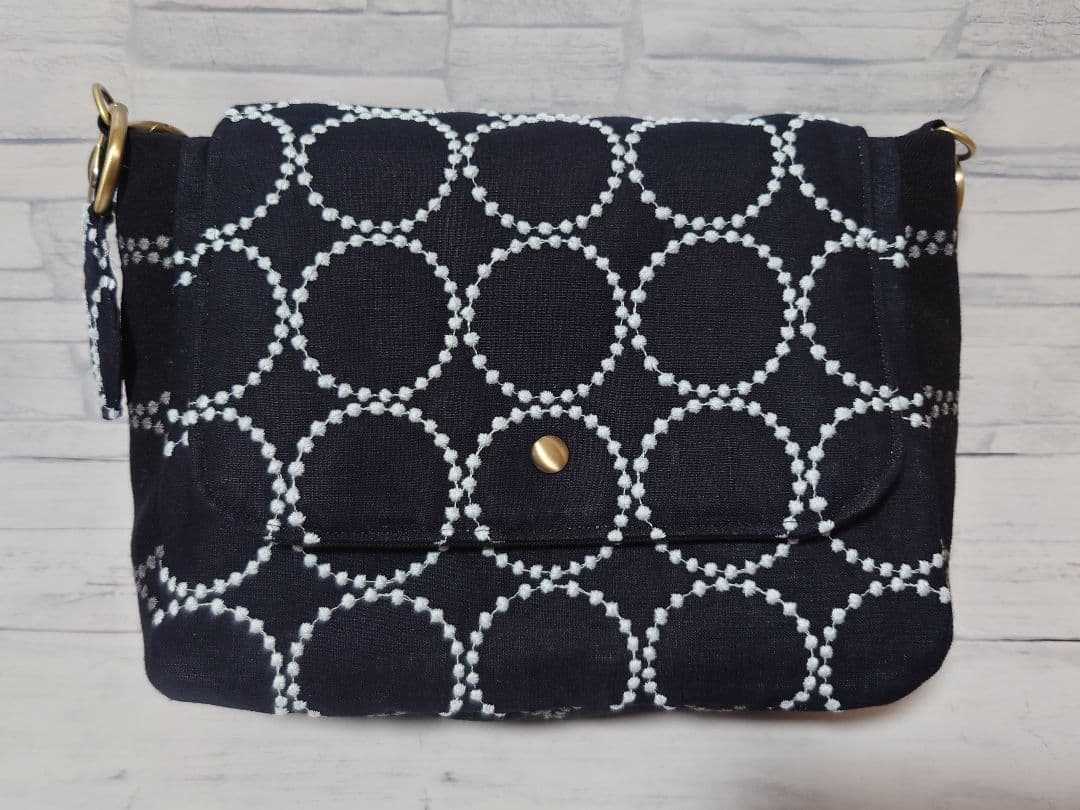 tambourine　navy ミナペルホネン カバーバッグ