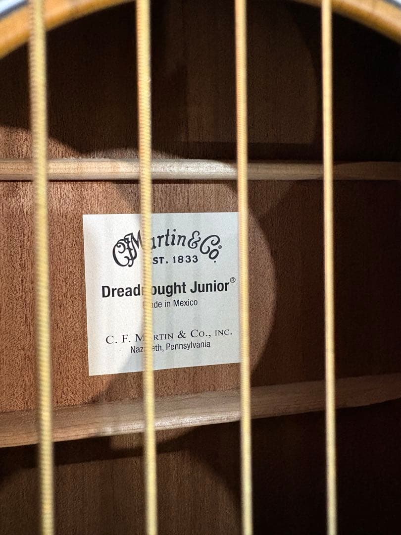 マーチンアコースティックギター サンバースト 6弦